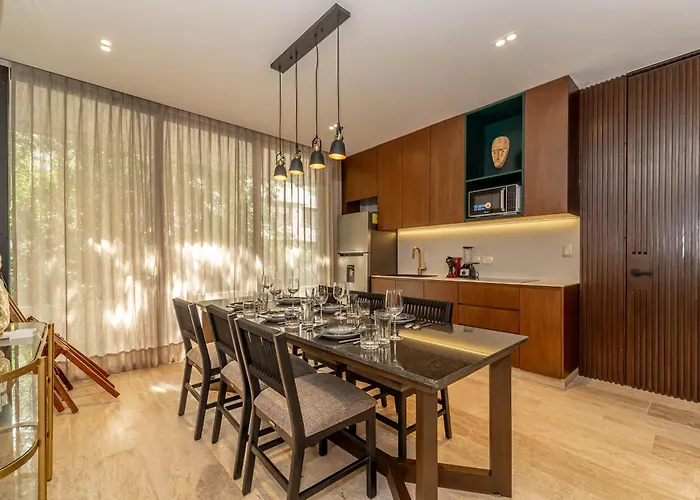 Casa de férias Lux 2br With Rooftop Pool, Spa, Gym, Kids Playroom #229 *