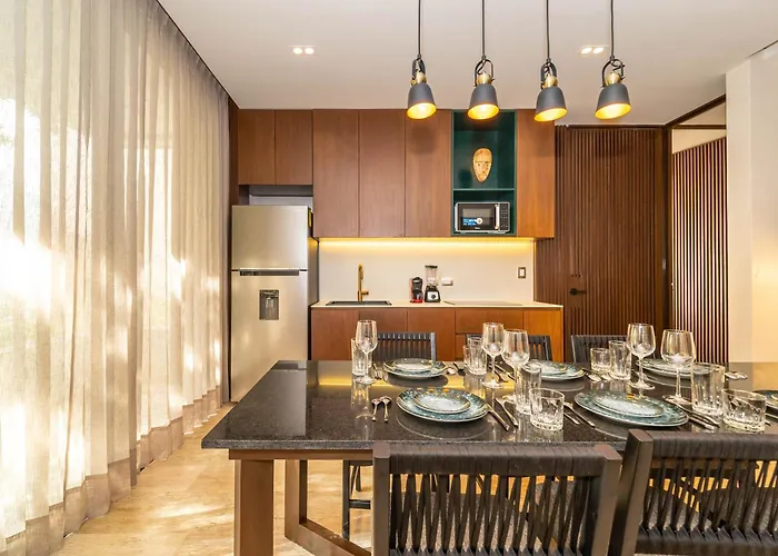 Lux 2br With Rooftop Pool, Spa, Gym, Kids Playroom #229 *